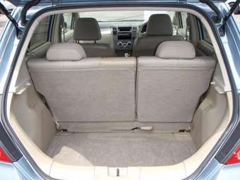 2005 Nissan Tiida Pictures