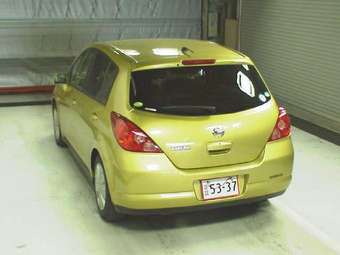 2005 Nissan Tiida Photos