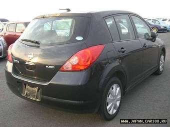 2005 Nissan Tiida Pictures