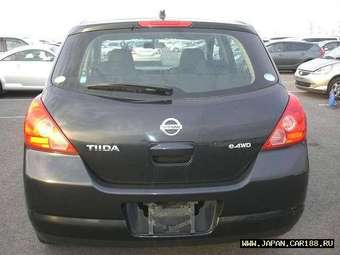 2005 Nissan Tiida Pics