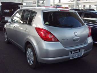 2005 Nissan Tiida Pics