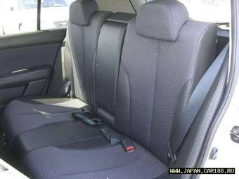 2005 Nissan Tiida Pics