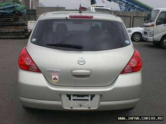 2005 Nissan Tiida Pictures