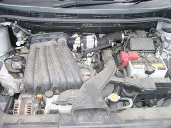 2005 Nissan Tiida Pictures