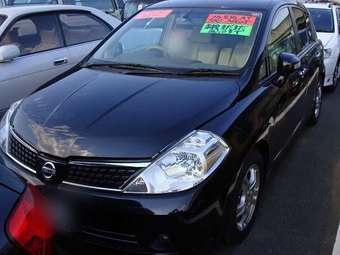 2005 Nissan Tiida Pics