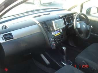 2005 Nissan Tiida Pictures