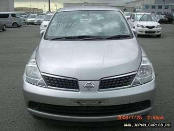 2005 Nissan Tiida Pictures