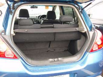 2005 Nissan Tiida Images