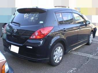 2005 Nissan Tiida Pictures