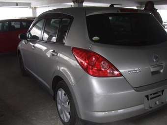 2005 Nissan Tiida Photos