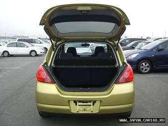 2005 Nissan Tiida Pics