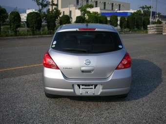 2005 Nissan Tiida Pictures