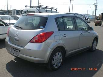 2005 Nissan Tiida Photos