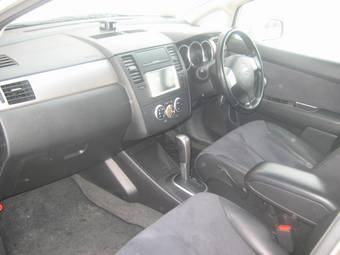 2005 Nissan Tiida Wallpapers