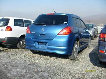 2005 Nissan Tiida Photos