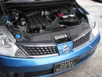 2005 Nissan Tiida Photos
