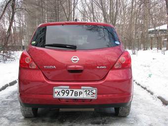 2005 Nissan Tiida Photos