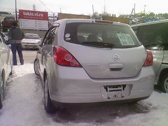 2005 Nissan Tiida Pictures