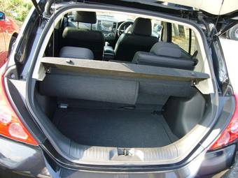 2005 Nissan Tiida Pictures