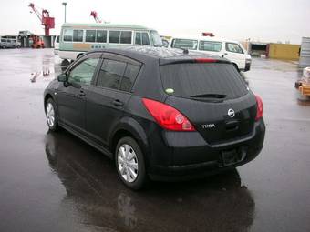 2005 Nissan Tiida Photos