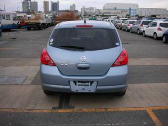 2005 Nissan Tiida Pics