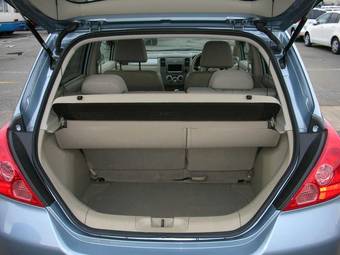 2005 Nissan Tiida Pictures