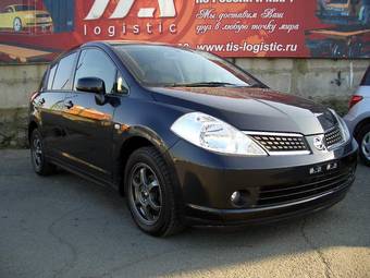 2005 Nissan Tiida Pictures