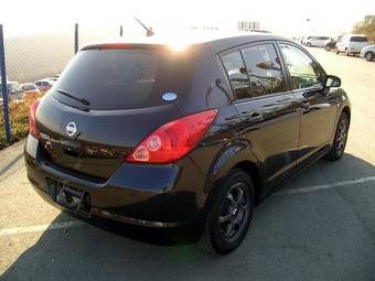 2005 Nissan Tiida Pictures