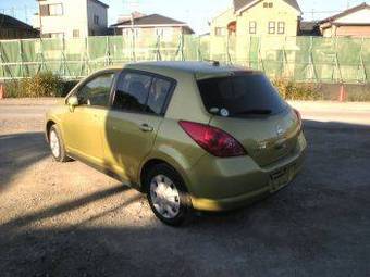 2005 Nissan Tiida Images