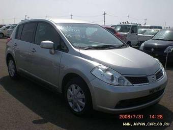 2005 Nissan Tiida Pictures