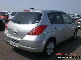 2005 Nissan Tiida Photos