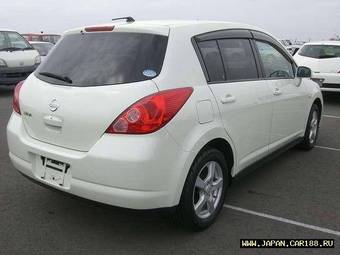 2005 Nissan Tiida Photos