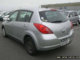 2005 Nissan Tiida Photos