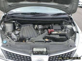 2005 Nissan Tiida Pictures