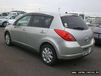 2005 Nissan Tiida Pictures