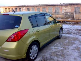 2005 Nissan Tiida Pictures