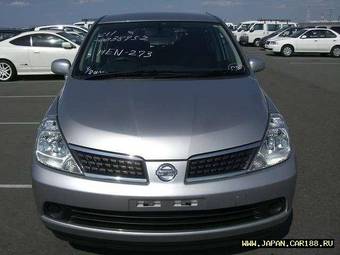 2005 Nissan Tiida Pictures