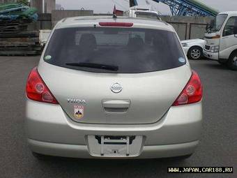 2005 Nissan Tiida Photos