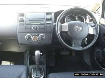 2005 Nissan Tiida Pictures