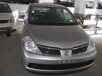 2005 Nissan Tiida Pictures