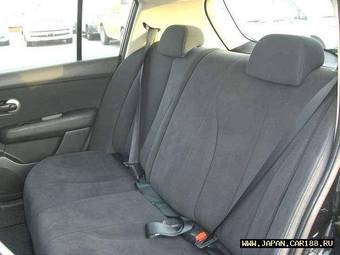 2005 Nissan Tiida Pictures