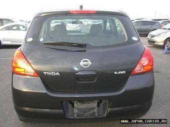 2005 Nissan Tiida Pictures