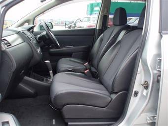 2005 Nissan Tiida Pictures