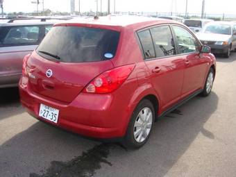 2005 Nissan Tiida Photos