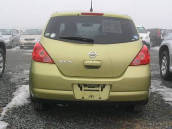 2005 Nissan Tiida Photos