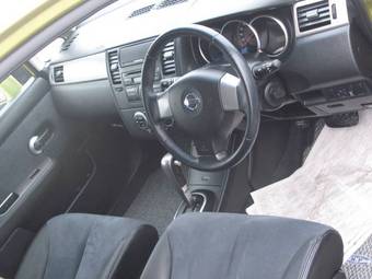 2005 Nissan Tiida Wallpapers