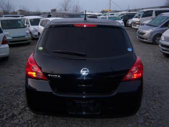2005 Nissan Tiida Photos