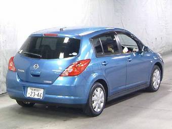 2005 Nissan Tiida Photos