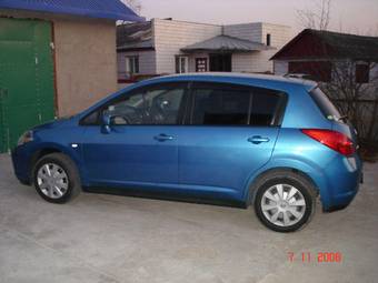 2005 Nissan Tiida Photos