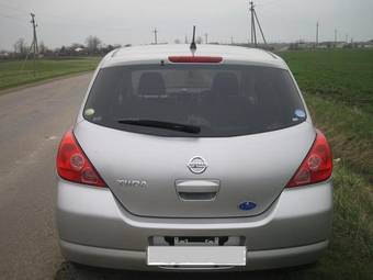 2005 Nissan Tiida Pictures